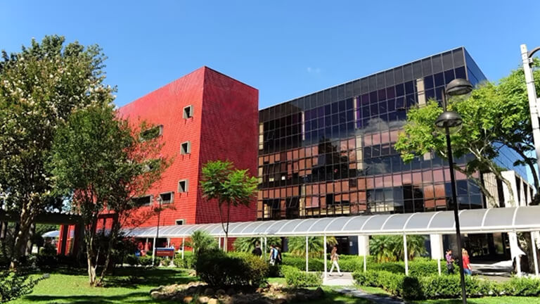 Pontificia Universidade Católica Do Paraná (PUCPR)