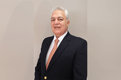 Dr. William Mauricio Riveros Castillo Especialista en Neurocirugía