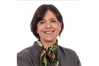 dra.-adriana-varon-puerta