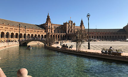 Ruta Cultural por la España Andalusí: Descubriendo Granada, Sevilla y Córdoba 