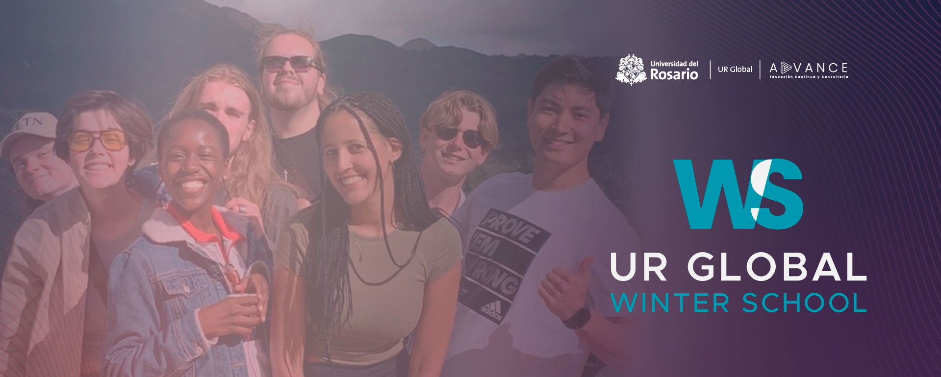 Grupo de estudiantes de intercambio sonrientes