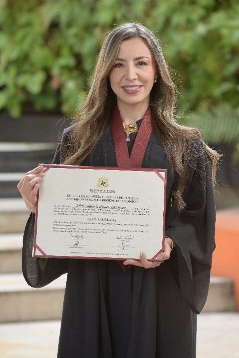 Alida Marcela Gómez, egresada