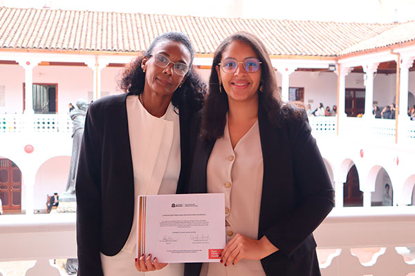 Mérito académico Ur