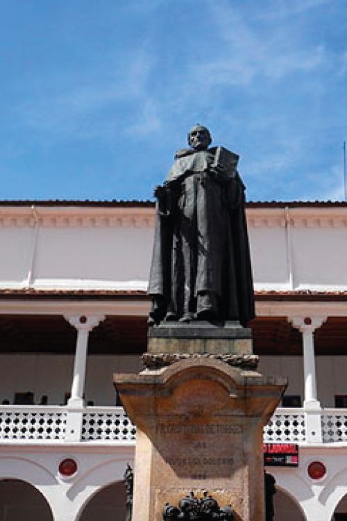 Editorial: Efemérides Rosaristas - Constituciones