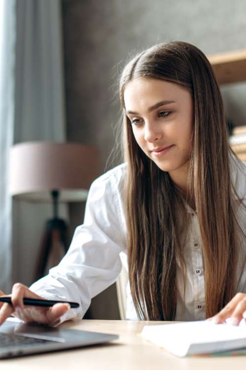 Becas y  descuentos