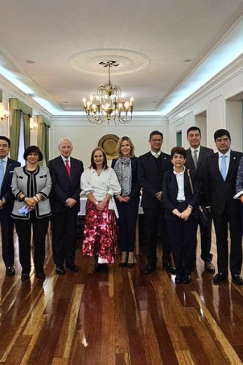 Encuentro con egresados Rosaristas que ejercen su profesión al servicio del país y la justicia como magistrados de las altas cortes.