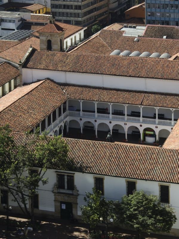 Claustro