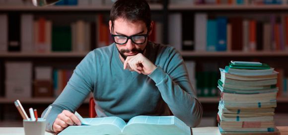 ¿Tienes un documento en inglés o francés y quieres que sea traducido al español? img banner