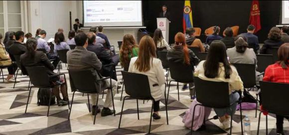 Estudio Urosario y Fundación Anáas
