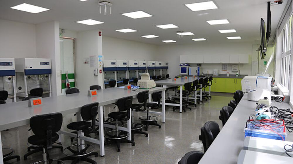 Laboratorio de Ciencias Naturales III