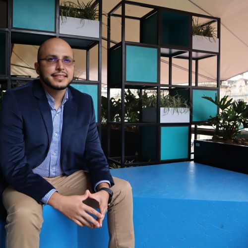Profesor Daniel Díaz portada