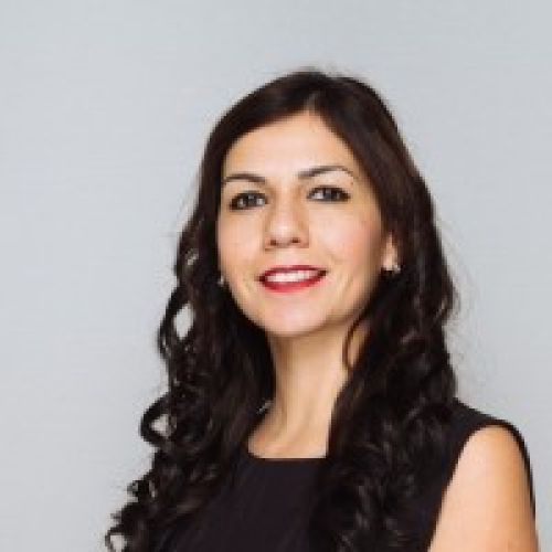 i.	Luisa Fernanda Cobos