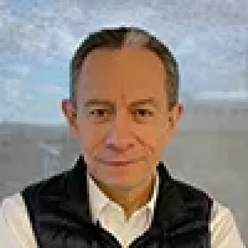 Gabriel Montoya - Consiliario | Universidad del Rosario